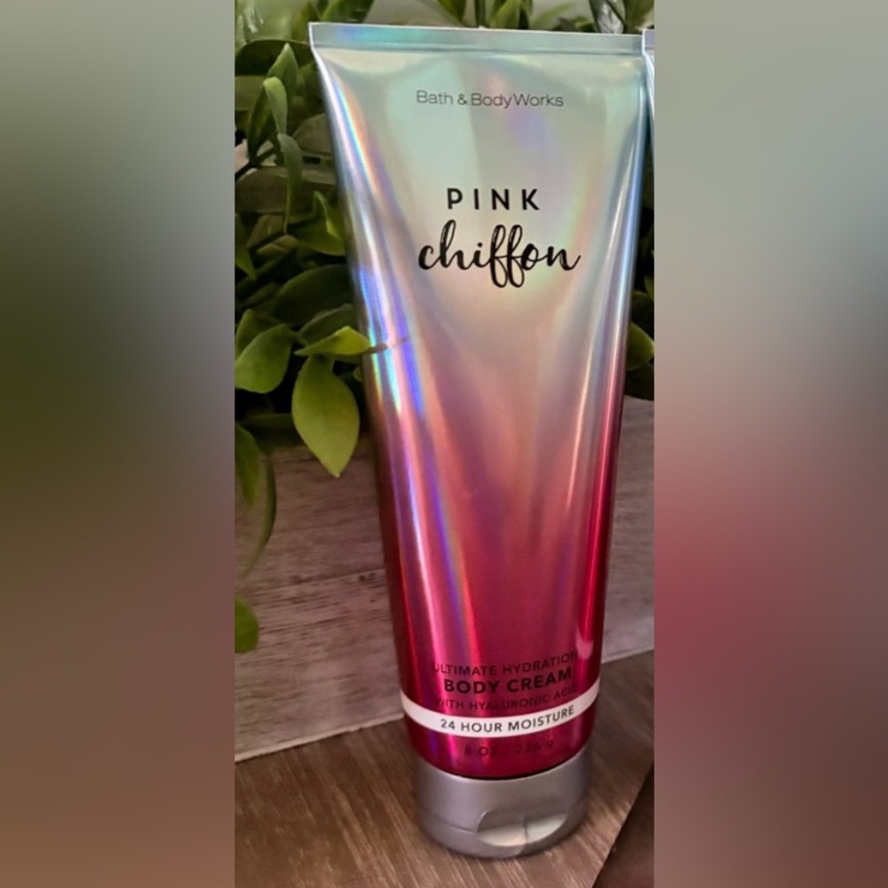 Pink Chiffon Bath & Body Works Body Cream Vanilla Jasmine Pear Orchid